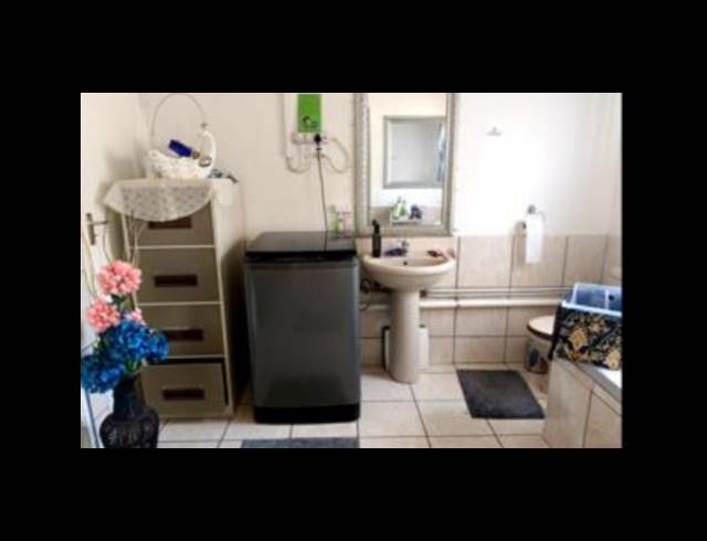3 BEDROOM HOUSE FOR SALE IN ANNADALE